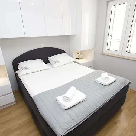 Bellamare Makarska